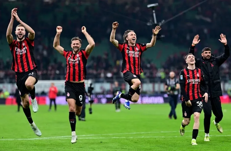 Serie A là giải đấu quan trọng nhất của AC Milan, nơi đội bóng cạnh tranh thứ hạng quốc nội và suất dự cúp châu Âu.