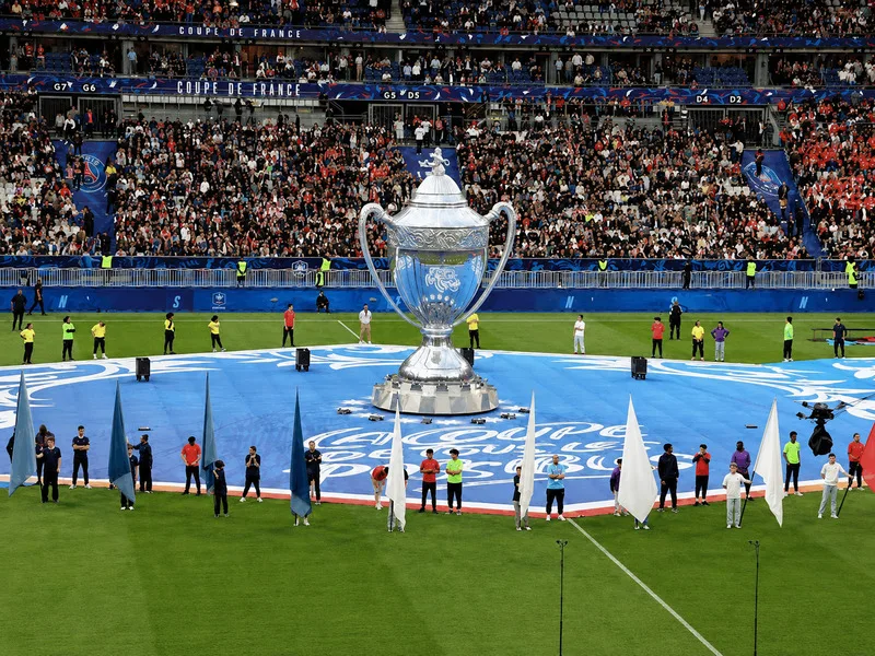 Cúp quốc gia Pháp, hay Coupe de France, là sân chơi loại trực tiếp quy tụ các câu lạc bộ từ nhiều cấp độ khác nhau của bóng đá Pháp.