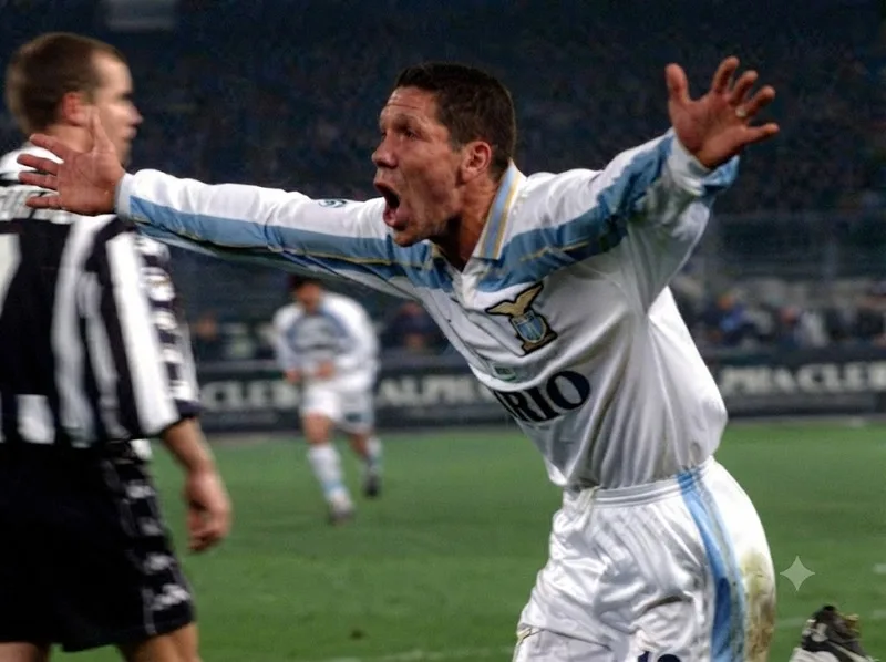 Diego Simeone từng là tiền vệ giàu năng lượng trước khi trở thành một trong những huấn luyện viên có dấu ấn rõ nhất tại Atletico Madrid.